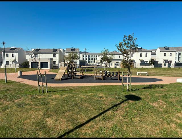 2 BEDROOM APARTMENT FOR SALE IN RIVERGATE